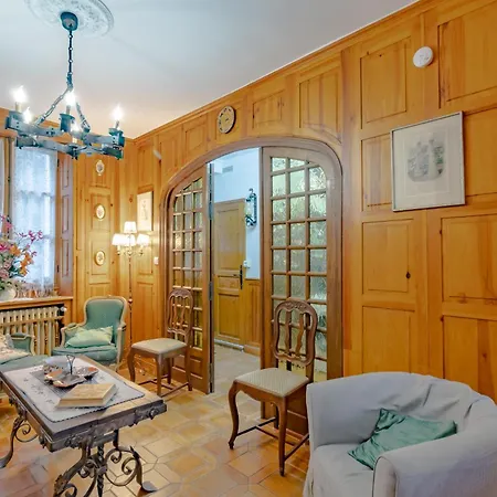 Maison Dans Le Centre Historique Terrasson