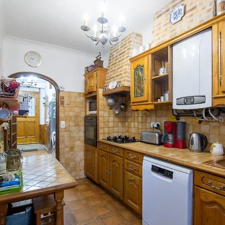 Сasa de vacaciones Maison Dans Le Centre Historique