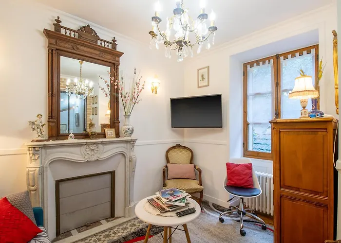 Maison Dans Le Centre Historique Ferienhaus *