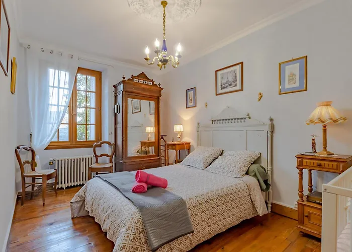 Maison Dans Le Centre Historique Ferienhaus Terrasson