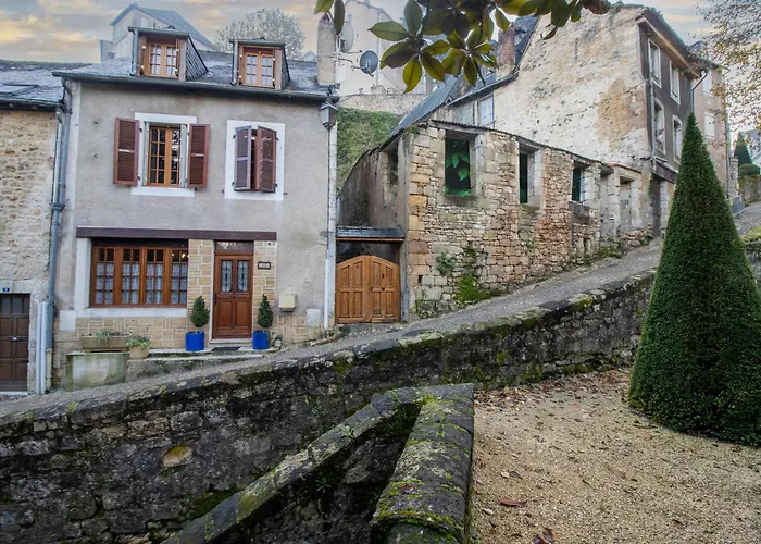 Maison Dans Le Centre Historique Ferienhaus *